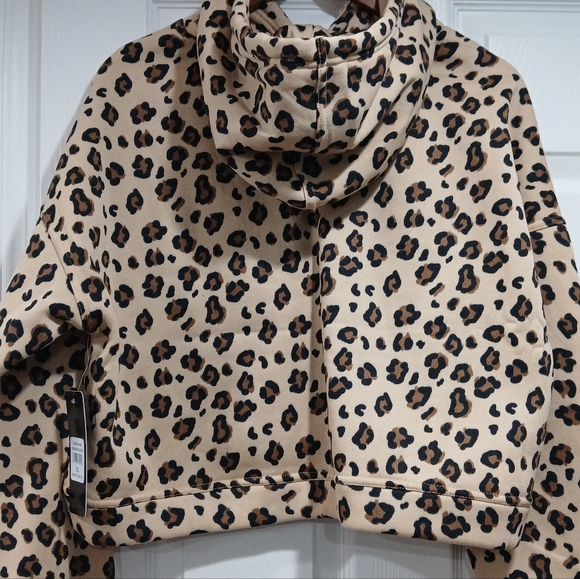 Bebe Womens Cropped Leopard Print Hoodie, NWT. Size XL - Picture 10 of 11